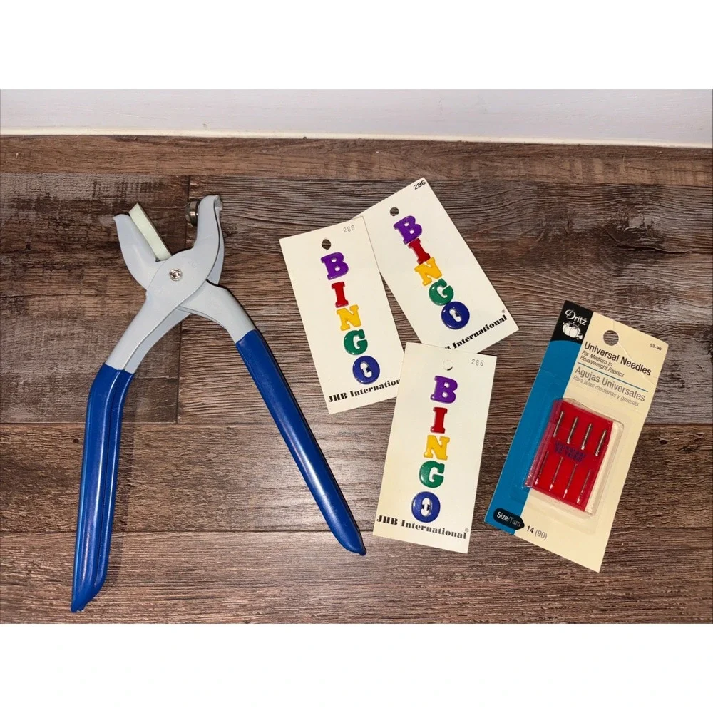 VINTAGE DRITZ HEAVY DUTY PLIER APPLIES SNAPS & EYELETS, BINGO BUTTONS & NEEDLES
